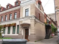 Oblaka Hostel Hotels near Millionka