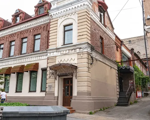 Oblaka Hostel โรงแรมใกล้จัตุรัสรถไฟ