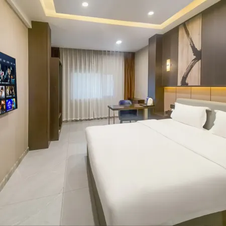 Liaoyang Zhuoyue Hotel