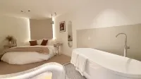 Muchuan Aqua Designer Boutique Stay (South Gate) - جديد