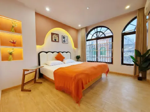 Haihaihaihai Seaside Homestay (Beihai Beibu Gulf Plaza Old Street) Hotels near Beihai Old Street