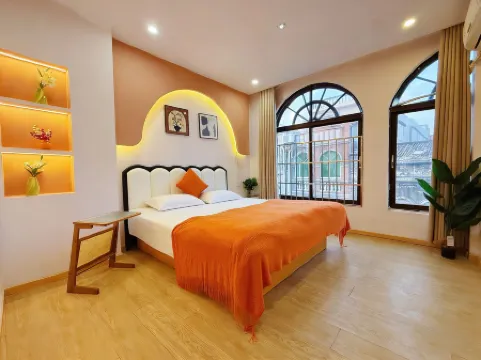 Haihaihaihai Seaside Homestay (Beihai Beibu Gulf Plaza Old Street) Отели в г. Бэйхай