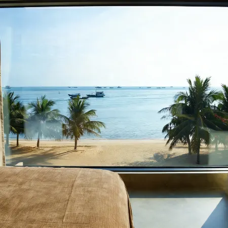 Zhina South China Sea View Hotel (Lingshui Nanwan Monkey Island Branch)
