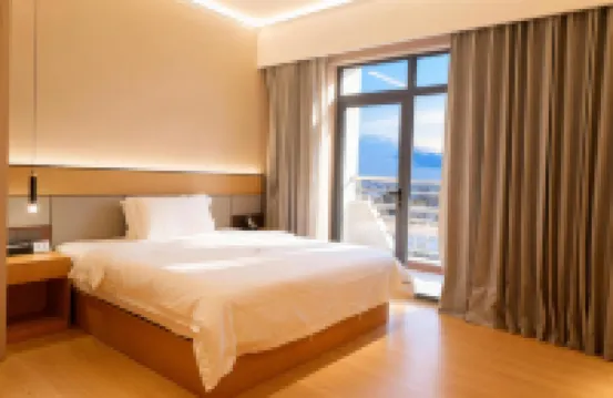 Jade Hotel