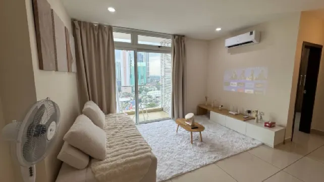 Near KSL Mall with Bathtub | Snooker | Near CIQ