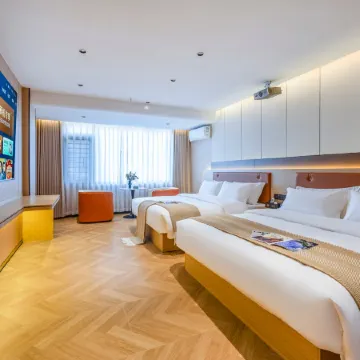 Four Seasons Cloud Hotel