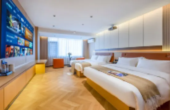 Four Seasons Cloud Hotel