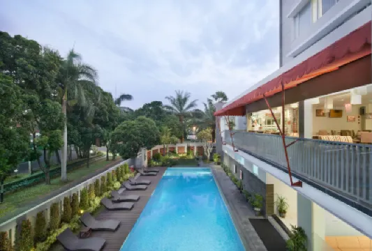 Hotel Grand Cakra Hotel berhampiran Candi Ken Dedes / Singosari