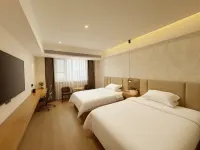 Berlin Light House Hotel (Zhengyang Park Zhengtai Building)