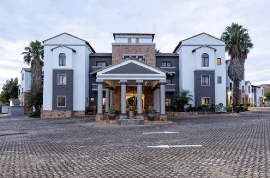 Basden Wood Hotel (RF) PTY LTD