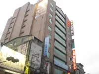 Family Hotel Taipei โรงแรมใกล้สถานีจิ่งผิง