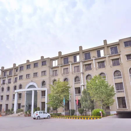 Avari Xpress, Islamabad Отели рядом с достопримечательностью «Парк Анкара»