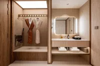 Crystal Hotel Huzhou Administrative Center