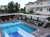 Hotel Gold Stone 케메르 호텔