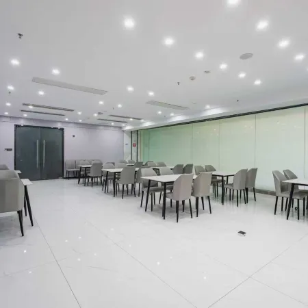 Xinyu Hotel (Shijingshan Bajiao Amusement Park Subway Station Branch)