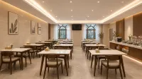 GreenTree Inn Hotel (Renmin Plaza Branch, Kashgar Ancient City Scenic Area)