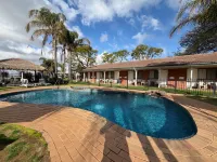 Capricorn Motor Inn