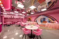 Mattel Play Hotel - breakfast