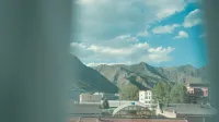 Xiahe Xiajian Homestay - con vistas a la montaña
