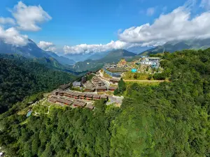 Heaven Gate O Quy Ho Sapa-Free Entry & Himalaya Salt Sauna