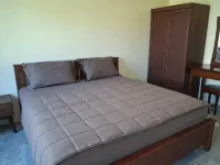 Baroza Lanta House - Condos