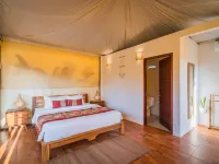 Paddy's Glamping Hotels near Seseh