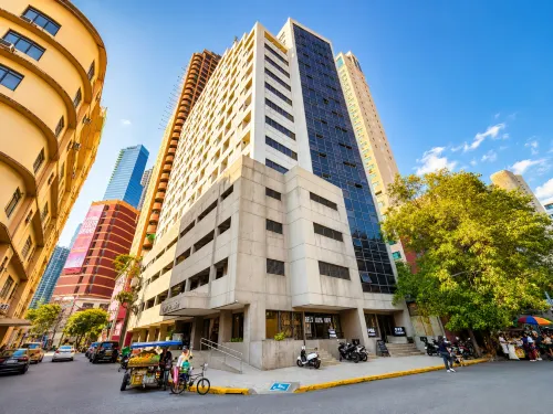 Poblacion Suites by SMS Hospitality - Homestays
