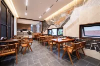 大屋小棧·山隱|Moment·Vibe·Design|民宿（沙溪古鎮店） - 停車場