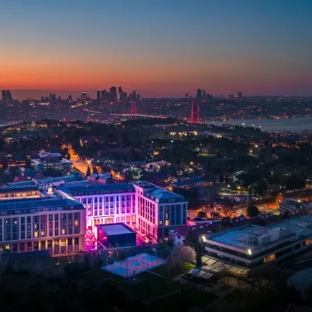 Altunizade Suites Istanbul, Curio Collection by Hilton Отели рядом с достопримечательностью «Бейлербейи»