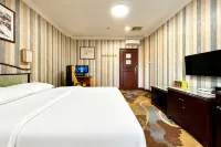 Yaxin E-Sports Hotel (Kaiping City Plaza) - 2성급