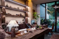 Mangshi Mangli · Pf · Utop Design Guesthouse (Dai Ethnic Ancient Town) - Mountain view