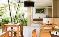 Kemuning Kuta Hotel - Bãi biển