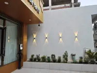 Gulin Huanghua Yitian Hotel - parking