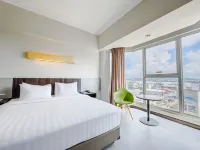 Swiss-Belhotel Borneo Samarinda - Infinity Pools