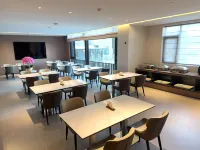 眾和國際飯店（石獅市政府德輝廣場店） - 停車場
