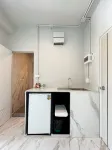 Langsuan Smile Hotel - parking