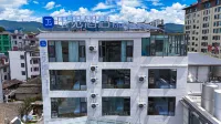 Yujian · Fengmu Wandering | Ethereal · Dusk Harbor Smart Movie Hotel - 주차장