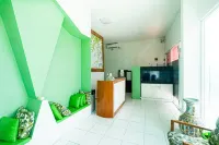 Urbanview Hotel Maulana Hills Syariah - New