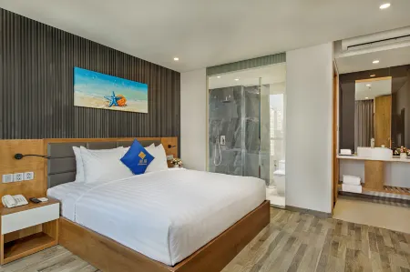 Jolia Hotel Danang Beach
