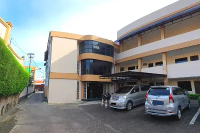 Jambrut Inn Hotels in 
