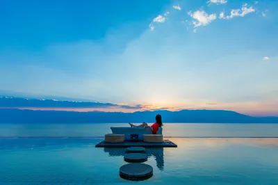 Dali Xinlongju Sea View Hotel โรงแรมใกล้เกาะหนานโจวสไตล์