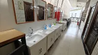 Xishuangbanna Jinghong Slow-tun Space Youth Hostel (Manting Park Branch) - hostel