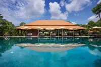 Farmhouse Resort & Spa - parking