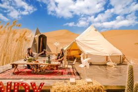 Dunhuang Dreammaker Windy Desert Wild Luxury Star Watching Camp