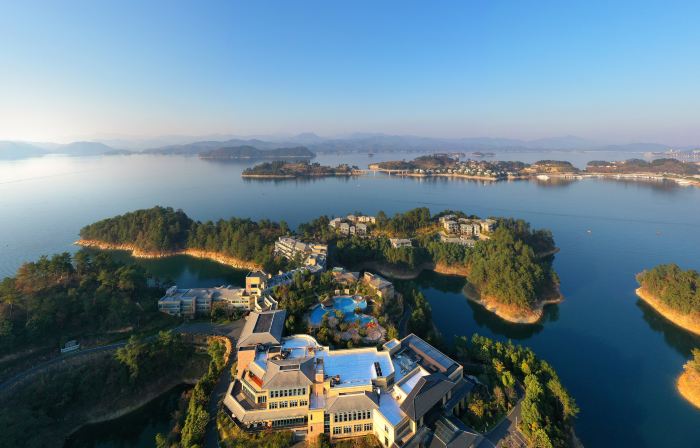 Bright Resort