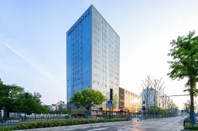 Grand Madison Hangzhou Linping Yuedonghu Hotel Hotels near Hangzhou Linping District Sports Center