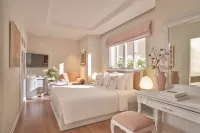 Silverland May Hotel