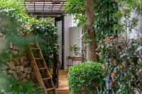 The Bivou 佖屋ホテル 束河四方街周辺のホテル