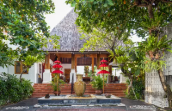 Villa Kayu Raja
