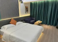 Qianjiang Box Homestay